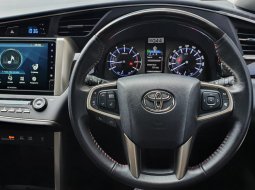 Dp50jt km 23 rb Toyota Kijang Innova 2.0L Venturer Facelift Bensin AT 2021 Hitam Metalik matic 15