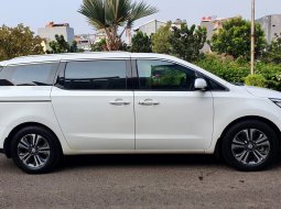 Kia Grand Sedona 2.2 CRDI Diesel Sunroof AT Facelift 2018 Pakai 2019 Putih 4