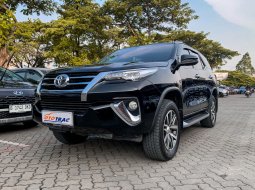 Toyota Fortuner 2.4 VRZ AT Matic 2017 Hitam Double Disk