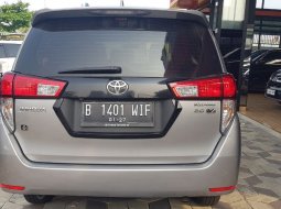 Toyota Kijang Innova V 2021 8