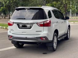 SUV TERBAIK!! ISUZU MUX PREMIERE AT 2017 PALING MURAH!!! 5