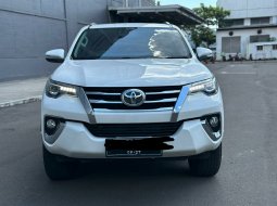 BANYAK STOCK FORTUNER DI KING GALLERY!!
FORTUNER VRZ AT 2017 PUTIH DAPAT JAMINAN DARI SHOWROOM!! 1