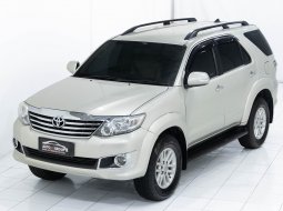 TOYOTA NEW FORTUNER (SILVER METALLIC)  TYPE G LUX 2.7 A/T (2012) 7