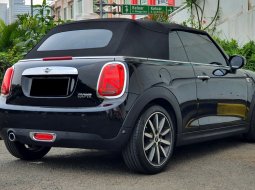 MINI Convertible Copper 2020 Hitam 5