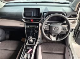 Toyota Avanza Veloz Q 1.5 MT ( Manual ) 2022 Putih Km Low Antik 5rban Good Condition Siap Pakai 8
