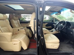 Toyota Alphard G 2018 Hitam 9