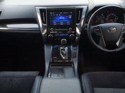 Toyota Vellfire ZG AT 2016 Hitam 10