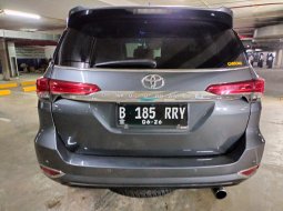 Toyota Fortuner 2.4 G AT 2016 4