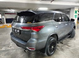Toyota Fortuner 2.4 G AT 2016 3