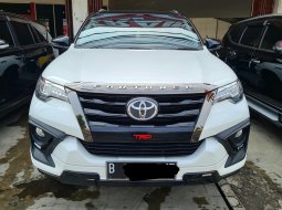 Toyota Fortuner VRZ TRD 2.4 AT ( Matic ) 2020 Putih Km 49rban Siap Pakai pajak panjang