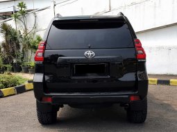 Toyota Land Cruiser Prado 2.7 Automatic 2010 Hitam 4