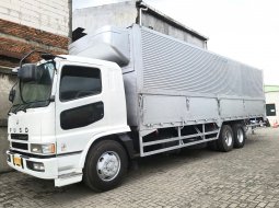 Mitsubishi Fuso tronton build up wingbox 2009 Wing box