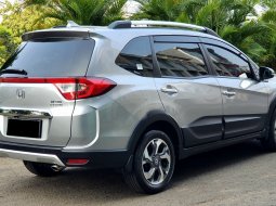 Km8rb Honda BR-V E CVT 2018 silver matic dp 25jt saja cash kredit proses bisa dibantu 10