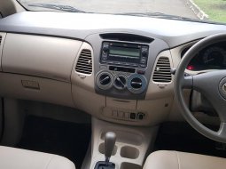 Toyota Kijang Innova 2.0 G 2009 8