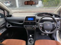 Toyota sienta V MATIC 7