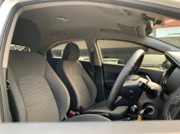 Siap pakai KIA RIO 1.4 HB OPTION AT MATIC 2016 PUTIH 15