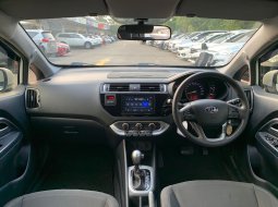 Siap pakai KIA RIO 1.4 HB OPTION AT MATIC 2016 PUTIH 16