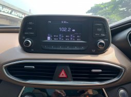 Hyundai Santa Fe 2.2 D CRDi XG 2018 Abu-abu, Low Km 42Rb 15