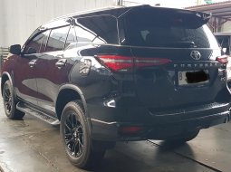 Toyota Fortuner 2.8 GR A/T ( Matic Diesel ) 2022/ 2023 Hitam Km 9rban Mulus 4