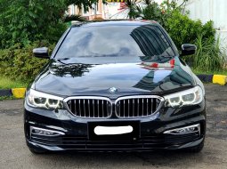 Km16rb mls BMW 520i Luxury Line CKD AT 2018 hitam pajak panjang tangan pertama dari baru