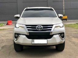 Toyota Fortuner 2.4 VRZ AT
