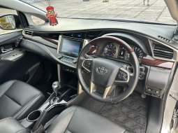 Toyota Venturer 2.4 A/T DSL 2018 Silver 5