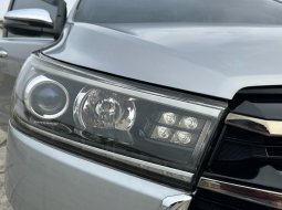 Toyota Venturer 2.4 A/T DSL 2018 Silver 18