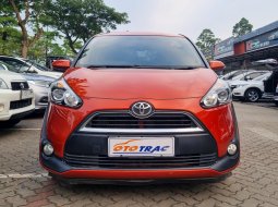 Toyota Sienta V MT Manual 2017 Orange Istimewa Terawat Siap Pakai 3