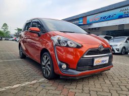 Toyota Sienta V MT Manual 2017 Orange Istimewa Terawat Siap Pakai 4