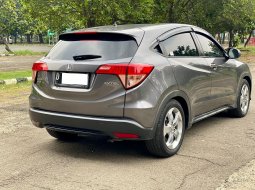 Honda HR-V E CVT 6