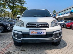 Km 30rb DAIHATSU TERIOS TX AT MATIC 2014 PUTIH