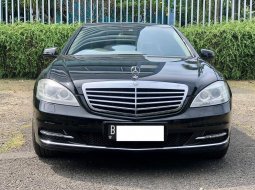 Mercedes-Benz S-Class 300 1