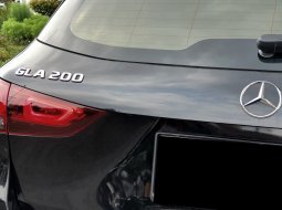 Km8rb Mercedes-Benz GLA 200 AMG Line 2021 hitam record tangan pertama dari baru siap pakai 9