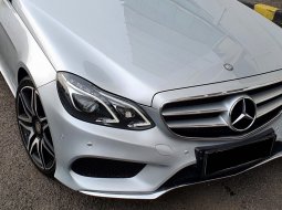 [LOW KM] Mercedes Benz E400 Panoramic AMG Line CKD Facelift AT 2015 Silver 2