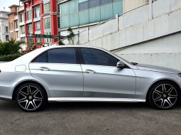 [LOW KM] Mercedes Benz E400 Panoramic AMG Line CKD Facelift AT 2015 Silver 5