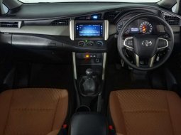 Toyota Kijang Innova 2.0 G manual 2018 9