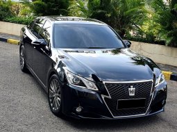 Toyota Crown 2.5L CBU AT 2014 Hitam