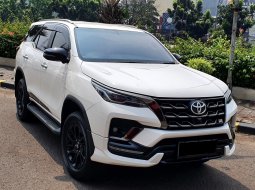 Toyota Fortuner VRZ 2022 Putih 3