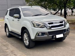 Isuzu MU-X Premiere 3