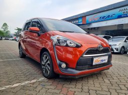 promo TOYOTA SIENTA V MT MANUAL 2017 OREN