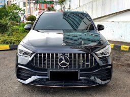 Mercedes-Benz GLA200 AMG Line 2021 2