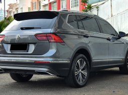 Volkswagen Tiguan 1.4 TSI 2021 Abu-abu 4