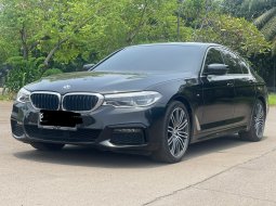 MOBIL INCARAN SEMUA ORANG!! BMW 530I AT 2020 KEREN!! KM LOW!! 2