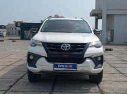 Toyota Fortuner 2.4 TRD AT 2018 Putih VRZ 1