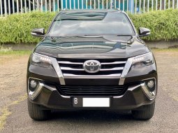 Toyota Fortuner 2.4 VRZ AT