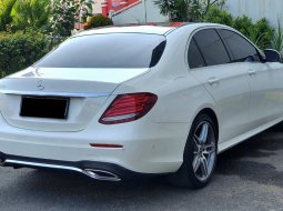Km18rb Mercedes Benz E300 AMG Line (W213) CKD AT 2018 putih sunroof cash kredit proses bisa dibantu 15