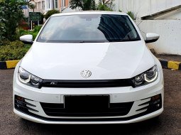 Volkswagen Scirocco 1.4 TSI R-Line Coupe Facelift Last Edition White on Black Pemakaian 2019 7
