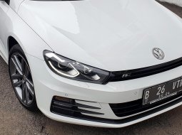 Volkswagen Scirocco 1.4 TSI R-Line Coupe Facelift Last Edition White on Black Pemakaian 2019 12