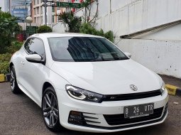 Volkswagen Scirocco 1.4 TSI R-Line Coupe Facelift Last Edition White on Black Pemakaian 2019 16