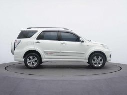 Toyota Rush S 2014 3